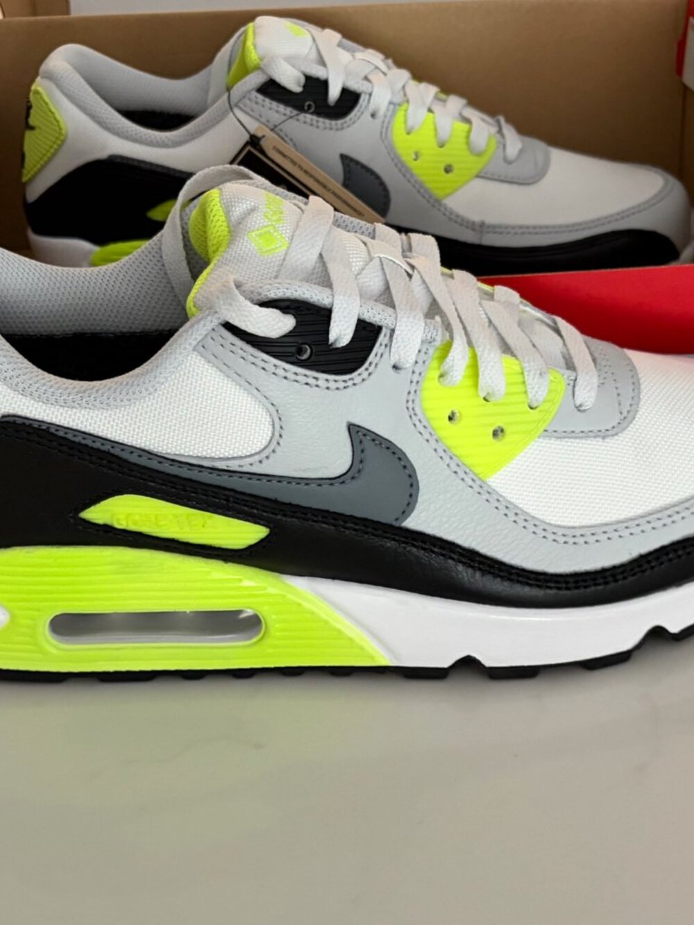 New Nike Air Max 90 Gore-Tex - Picture 2 of 5